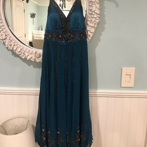 Sue Wong formal silk beaded dress